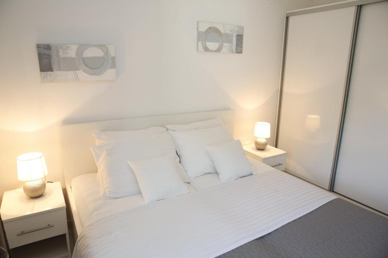 Apartments Lepur Vodice Exteriör bild