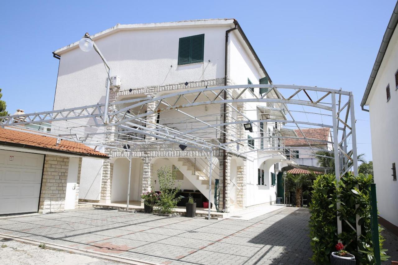 Apartments Lepur Vodice Exteriör bild